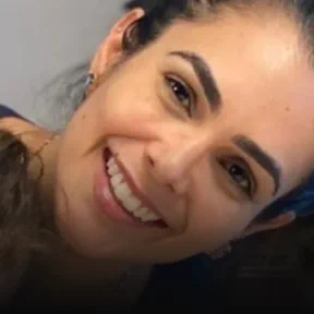Dr. Thaysi Maria Mendonça